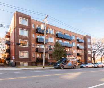 4390 Grand Boulevard - Photo 5