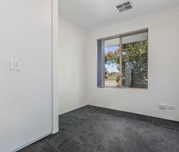Middle Swan - Photo 2