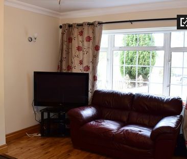 Twin bedroom in 5-bedroom apartment in Clondalkin, Dublin - Photo 4