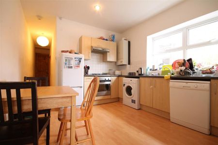 5 bedroom maisonette to rent - Photo 3