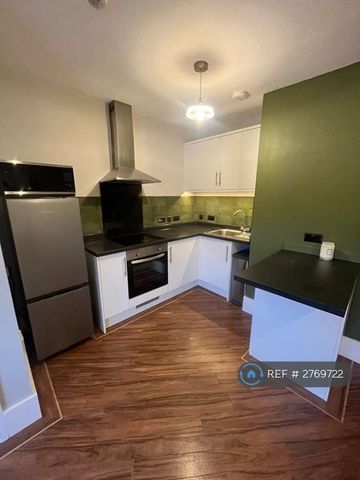 1 bedroom flat to rent - Photo 4