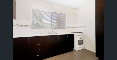 Ground Floor Apartment In Elwood - Photo 5