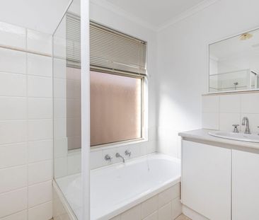 Great Family Home In Secure Complex! - Photo 5