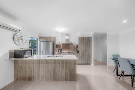 Modern Family Home - Photo 4