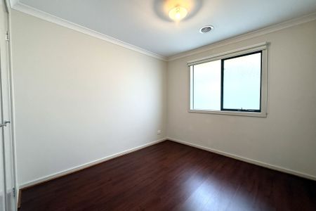 8 Bower Street, Ascot Vale - Photo 3