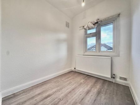 3 bedroom detached house to rent - Photo 3