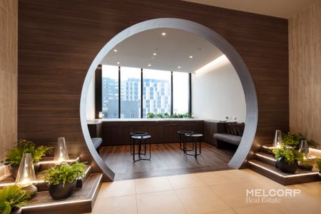 ELEVATE YOUR LIFESTYLE AT SWANSTON CENTRAL - UNFURNISHED - Photo 5