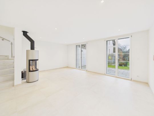 Modern 5.5-room terraced house with practical floor plan, village - Foto 1