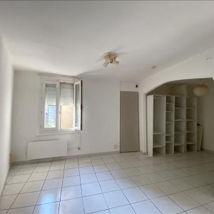 1 pièce - 30,6 m² - 2ème étage - Colocation non autorisée - Photo 2