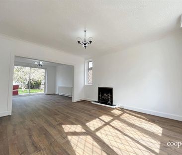 Swakeleys Road, Ickenham, UB10 - Photo 2