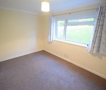 2 bedroom ground floor flat to rent - Photo 1