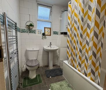 Room in a Shared Flat, Newham Way, E16 - Photo 4