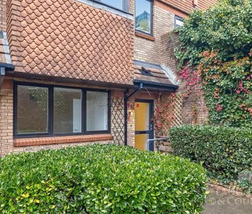 Foliot House, Budshead Road, Crownhill, Devon - Photo 4