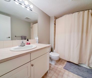 Central Calgary 1 Bedroom Rental In Sunalta - Photo 4