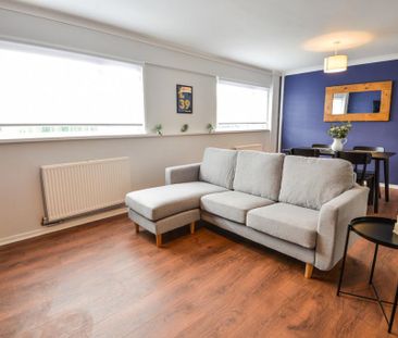 3 bedroom end of terrace house to rent - Photo 1