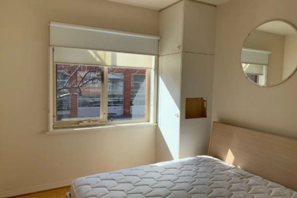 Fully furnished 2 Bedrooms with a Secure Car Park in the Heart of Adelaide City! - Photo 1