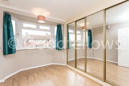 3 bedroom terraced house to rent - Photo 5