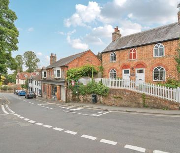 2 bedroom terraced house to rent - Photo 3