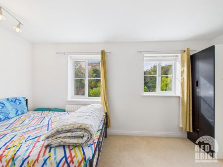 3 bedroom townhouse to rent - Photo 2