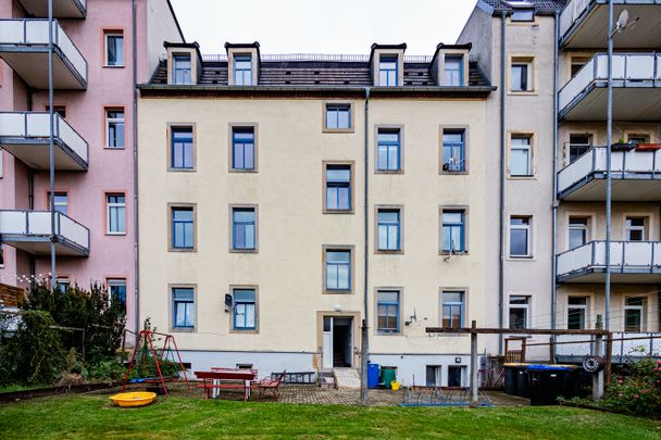 Frisch renoviert und neuer Designboden im Altbau in zentrumsnaher Lage von Radeberg. - Photo 1