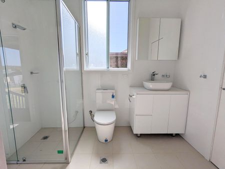 CHARMING MODERN COTTAGE - Photo 4