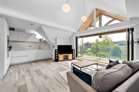 An impressive penthouse apartment with fantastic views and a high end finish in one of Guildford's most prestigious locations. - Photo 4