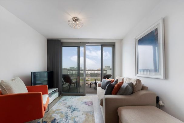 Apartment to let in Parkside Court E16 - Photo 1