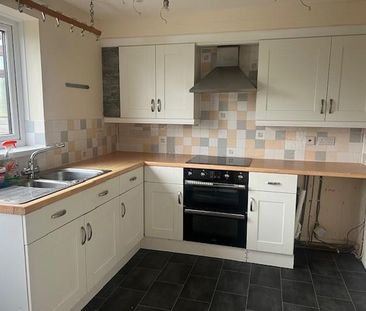 3 bedroom terraced house to rent - Photo 5