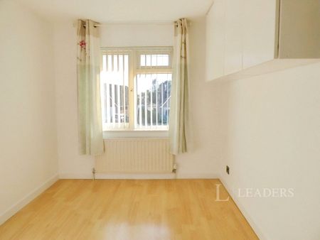 3 bedroom house to rent Charnwood Crescent, Chandler's Ford, Eastleigh, Hampshire, SO53 - Photo 4