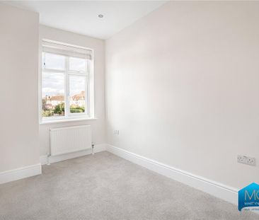 4 bedroom semi-detached house to rent - Photo 6