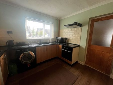 Hillman Drive, Inkersall, Chesterfiel... - Photo 5