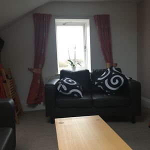 Student Properties to Let - Photo 3