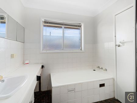 3-Bedroom Home in a Quiet, Family-Friendly Street - Photo 4