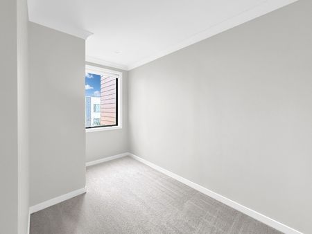 Modern 3-Bedroom Townhouse in Whenuapai – Nearly New! - Photo 4