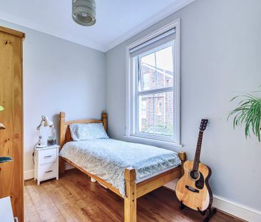 4 bedroom terraced house to rent - Photo 5