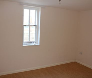 Kingston Court, Taunton - Photo 3