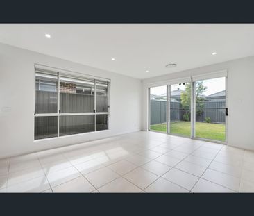 6 Dusty Way, Catherine Field, NSW 2557 - Photo 4
