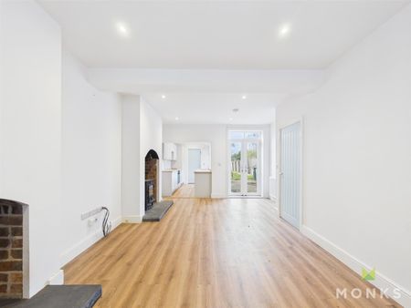 15 Station Road, Shrewsbury, SY4 5BQ - Photo 2