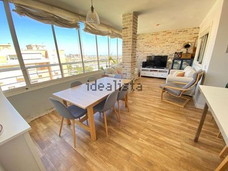 Alquiler de ático en Calle Navarro Ledesma - Photo 2