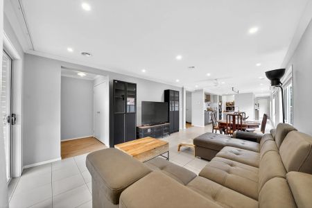 QUALITY, COMFORT & CONVENIENCE IN A PRESTIGIOUS SETTING - Photo 2