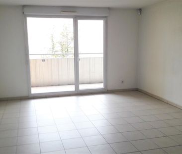 location Appartement T3 DE 62.54m² À VENISSIEUX - Photo 2