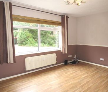 Hillmead, Crawley - Photo 4