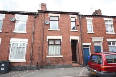 3 bedroom terraced house to rent - Photo 4