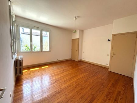 Location Maison 6 pièces 167m² ROMANS SUR ISERE 26100 - Photo 3