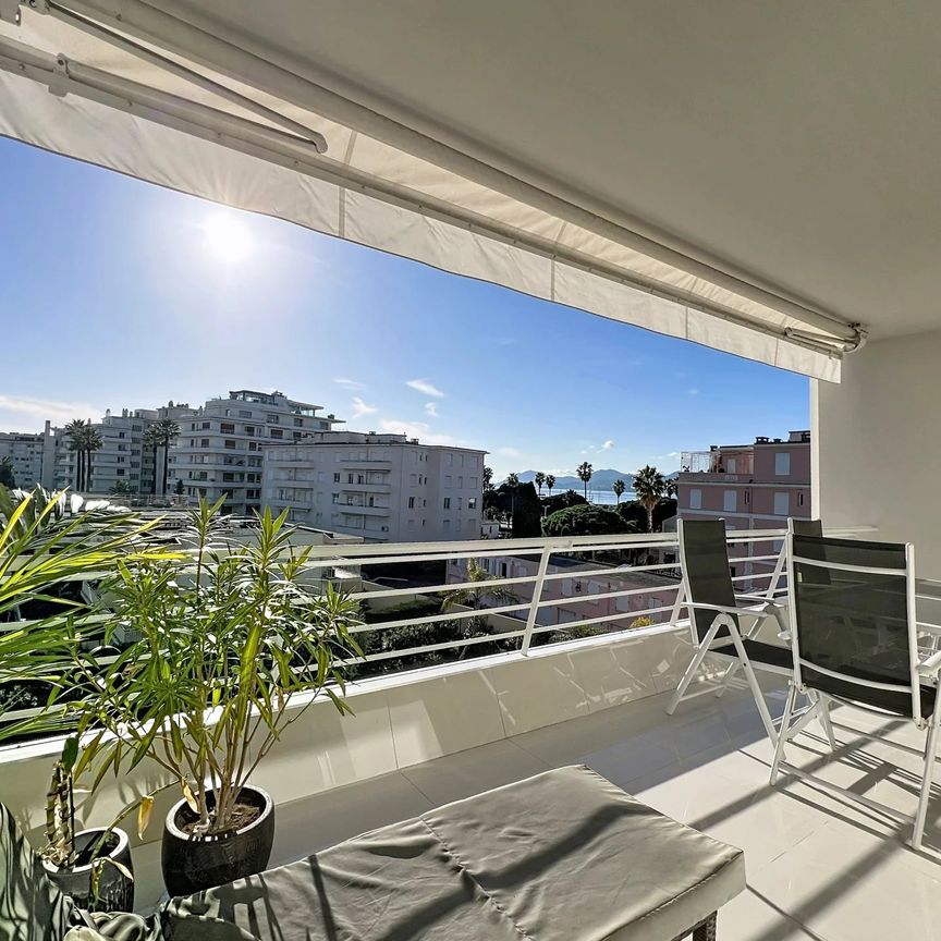 Cannes Palm Beach beau 3 pièces rénové à louer à l'année - Photo 1