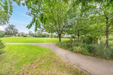 Queensdale Crescent, Holland Park, W11 - Photo 2