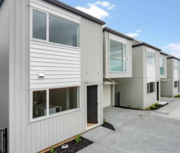 Stunning 4 Bed in Greenlane - Photo 4