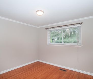 For Lease - 92 Fortrose Crescent, Toronto, Ontario - Photo 6