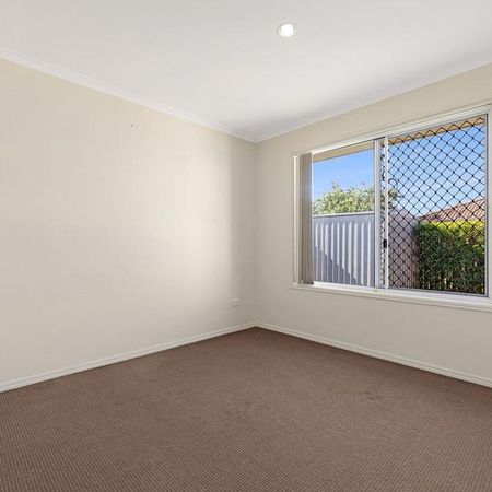 5 MINUTES TO THE BOAT RAMP & LOCAL SHOPPING - Photo 3