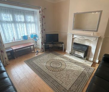 3 Bedroom House To Rent - Page Hall Road, Sheffield, S4 8GU - Photo 3